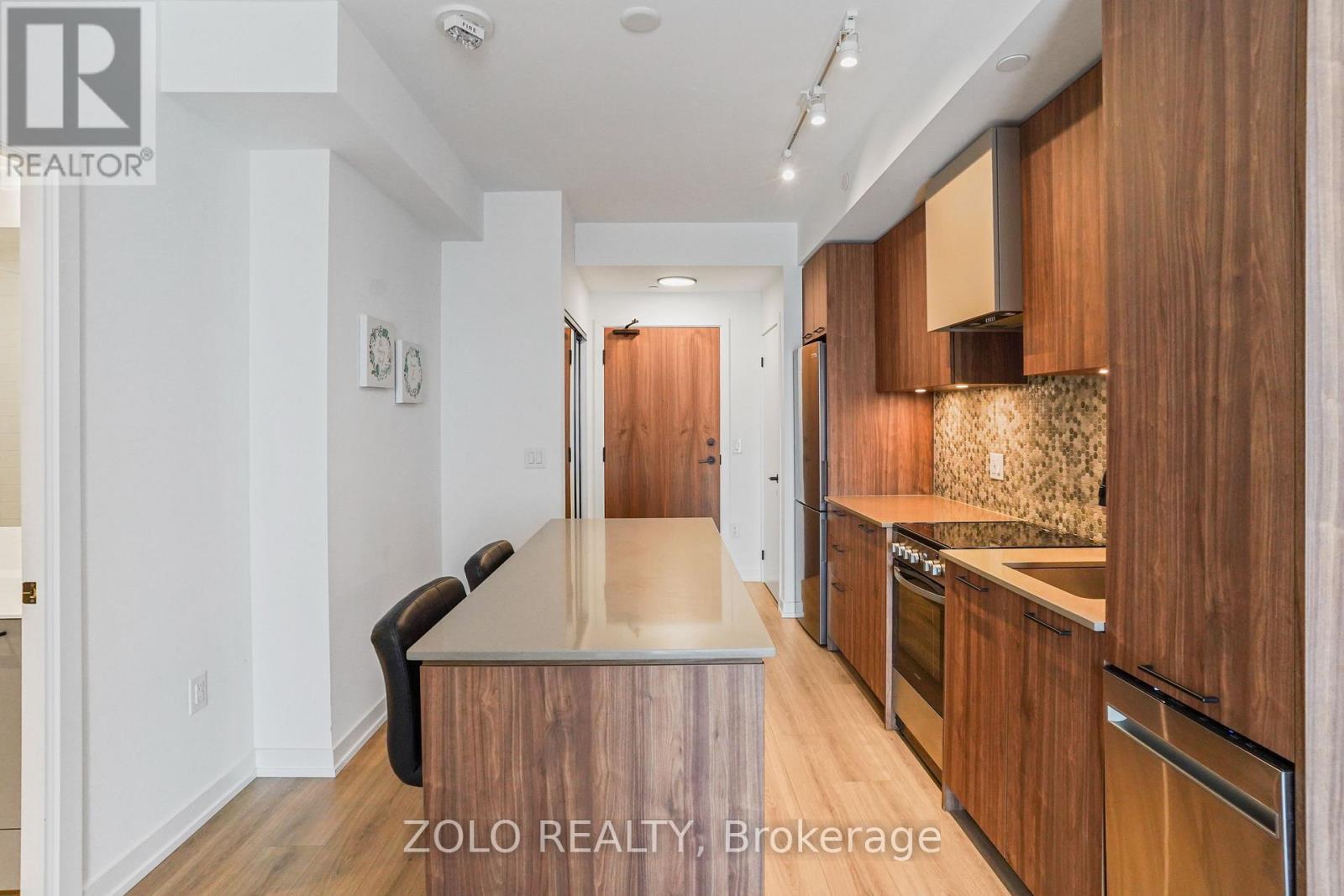 512 - 10 Lagerfeld Drive, Brampton, Ontario  L7A 0H8 - Photo 10 - W12419099