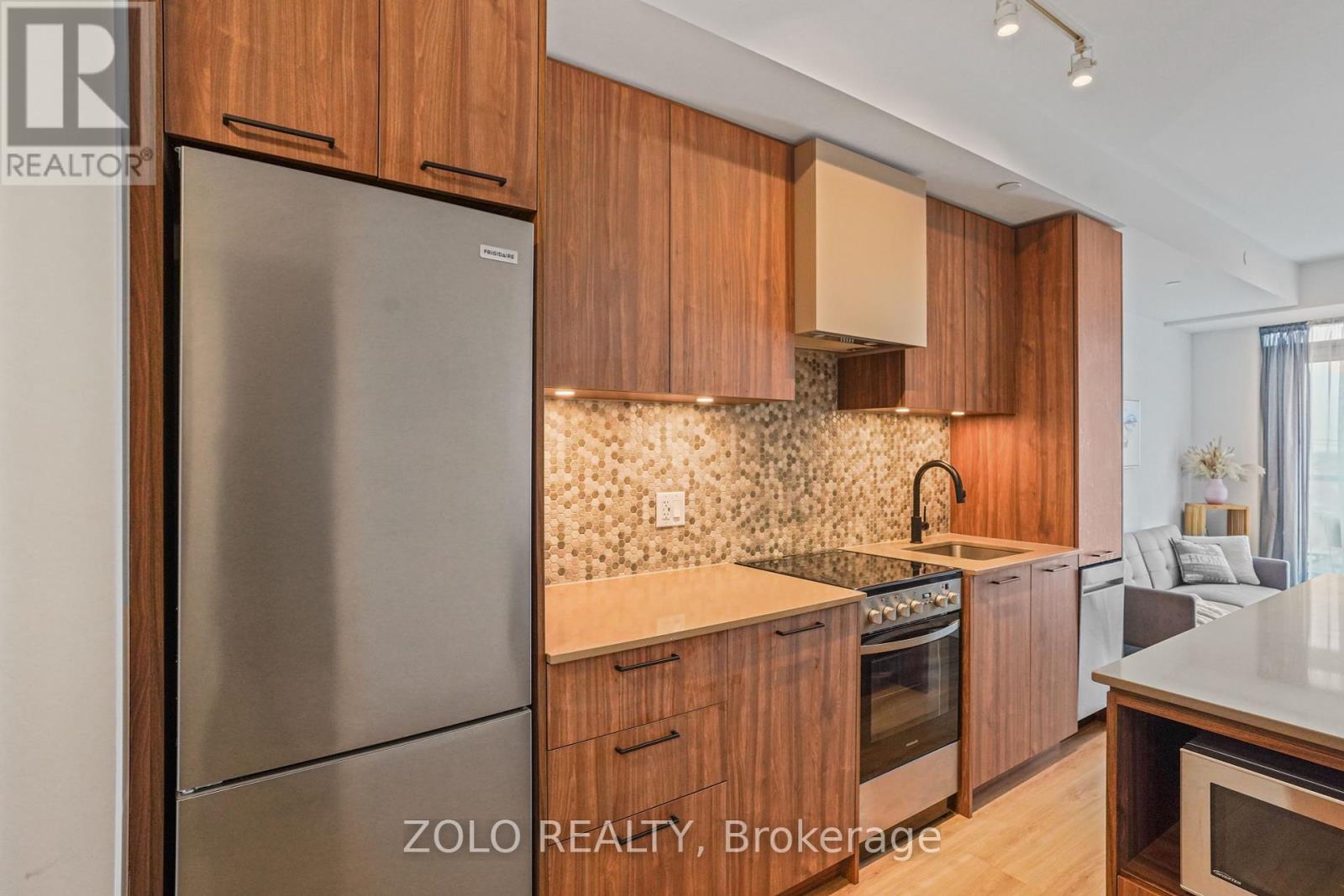 512 - 10 Lagerfeld Drive, Brampton, Ontario  L7A 0H8 - Photo 12 - W12419099