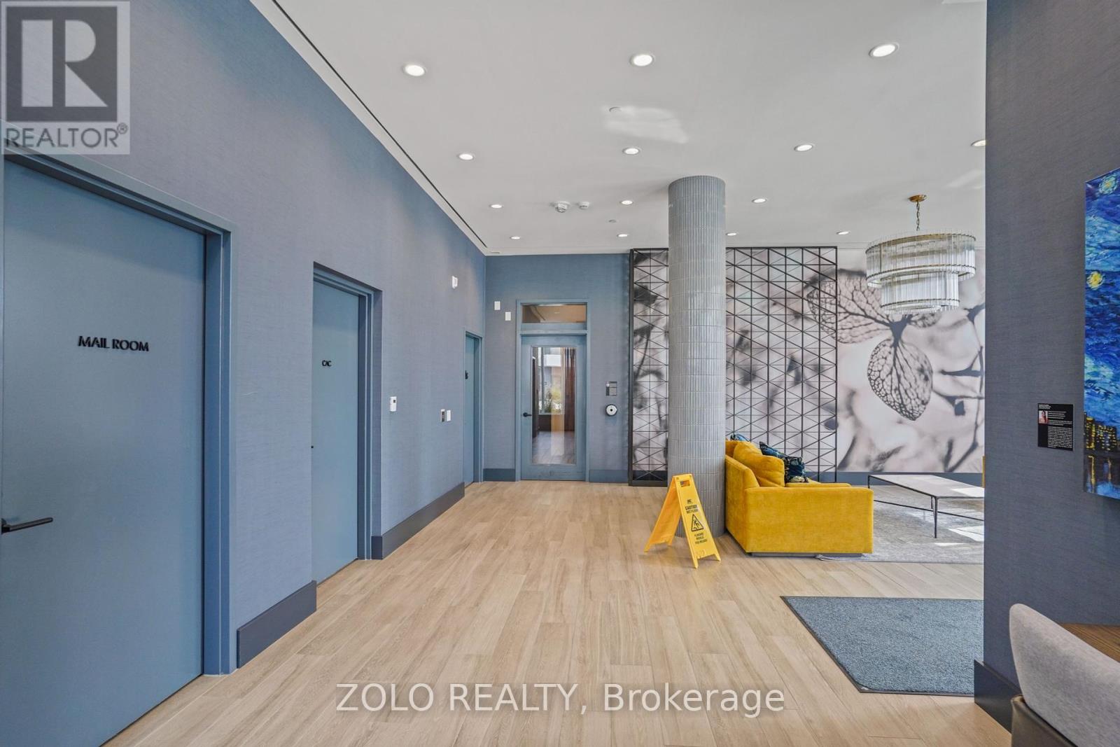 512 - 10 Lagerfeld Drive, Brampton, Ontario  L7A 0H8 - Photo 5 - W12419099
