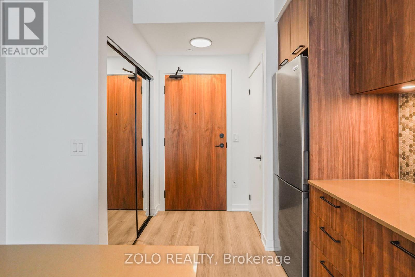 512 - 10 Lagerfeld Drive, Brampton, Ontario  L7A 0H8 - Photo 7 - W12419099