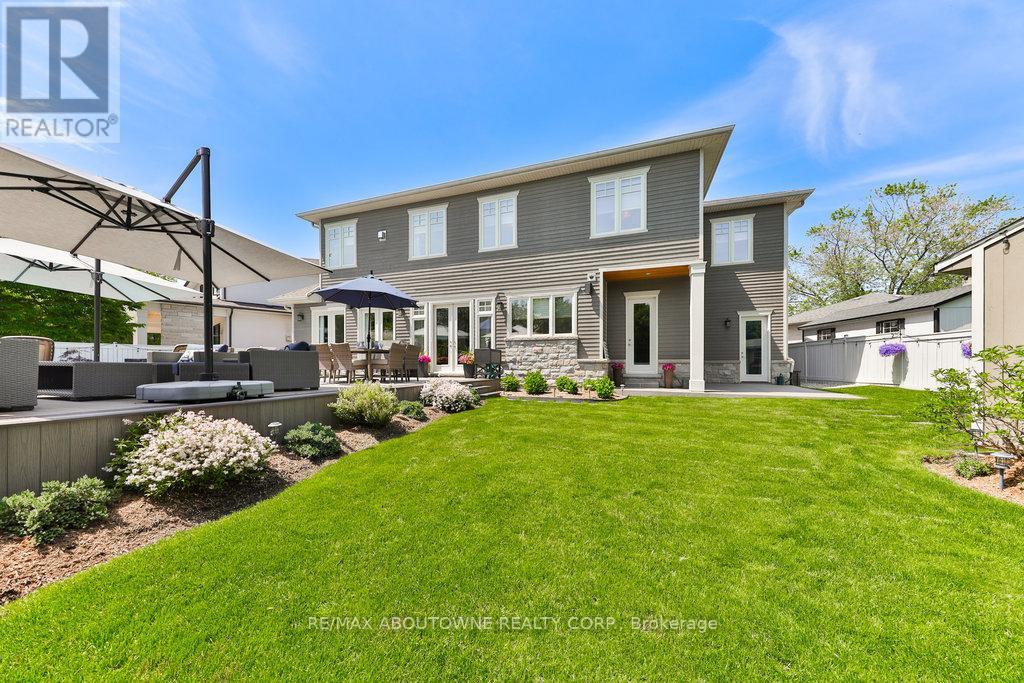 408 Saville Crescent, Oakville, Ontario  L6L 3T8 - Photo 48 - W12419101