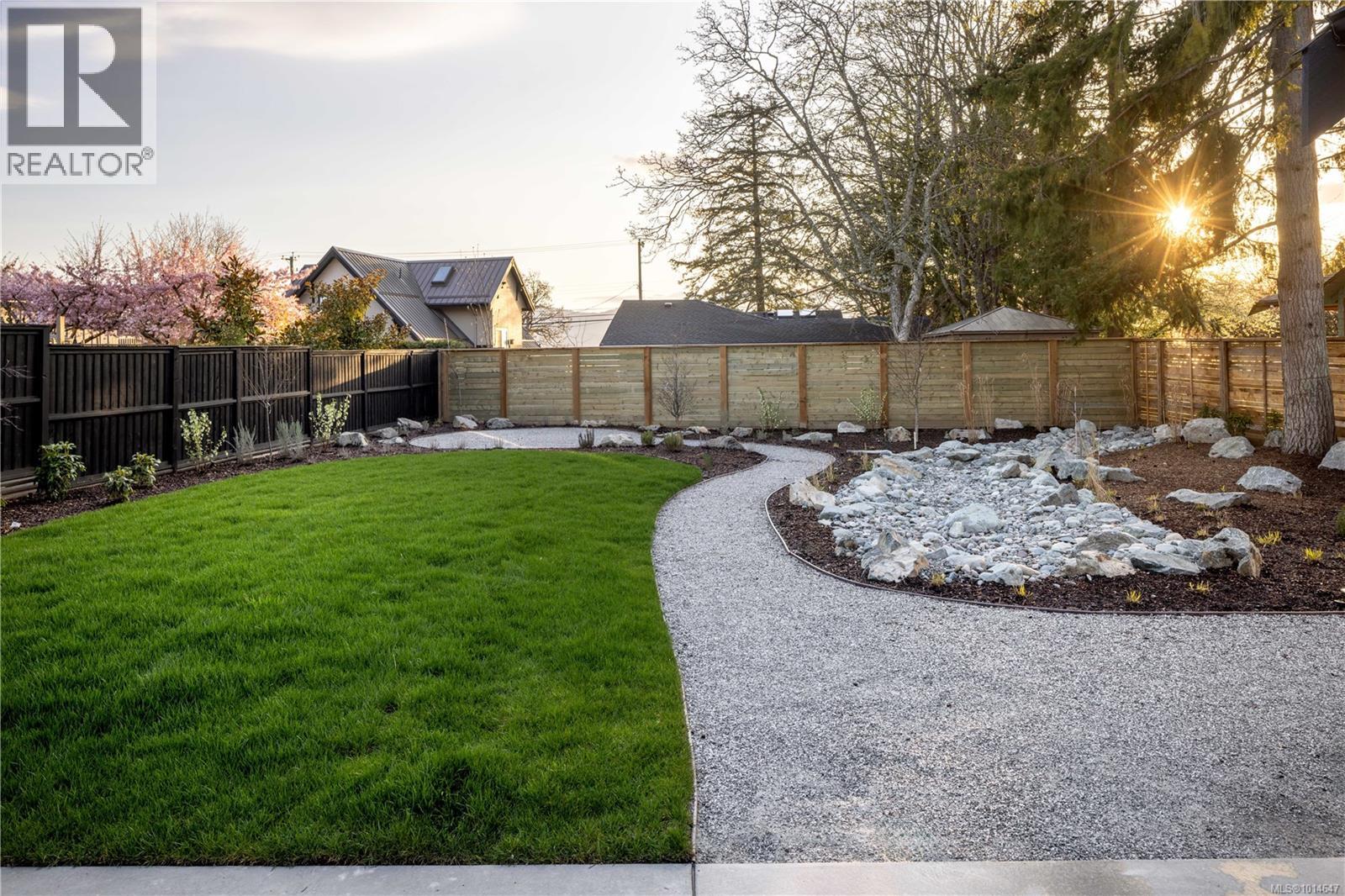 10210 Tsaykum Rd, North Saanich, British Columbia  V8L 5T6 - Photo 38 - 1014647