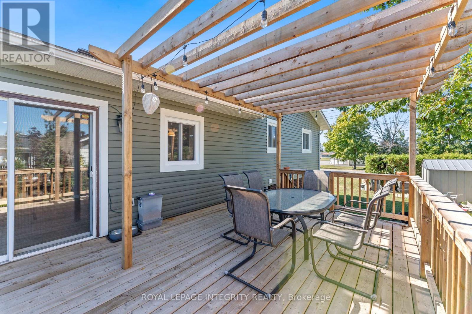 2217 Lapointe Street, Clarence-Rockland, Ontario  K0A 1E0 - Photo 10 - X12419197