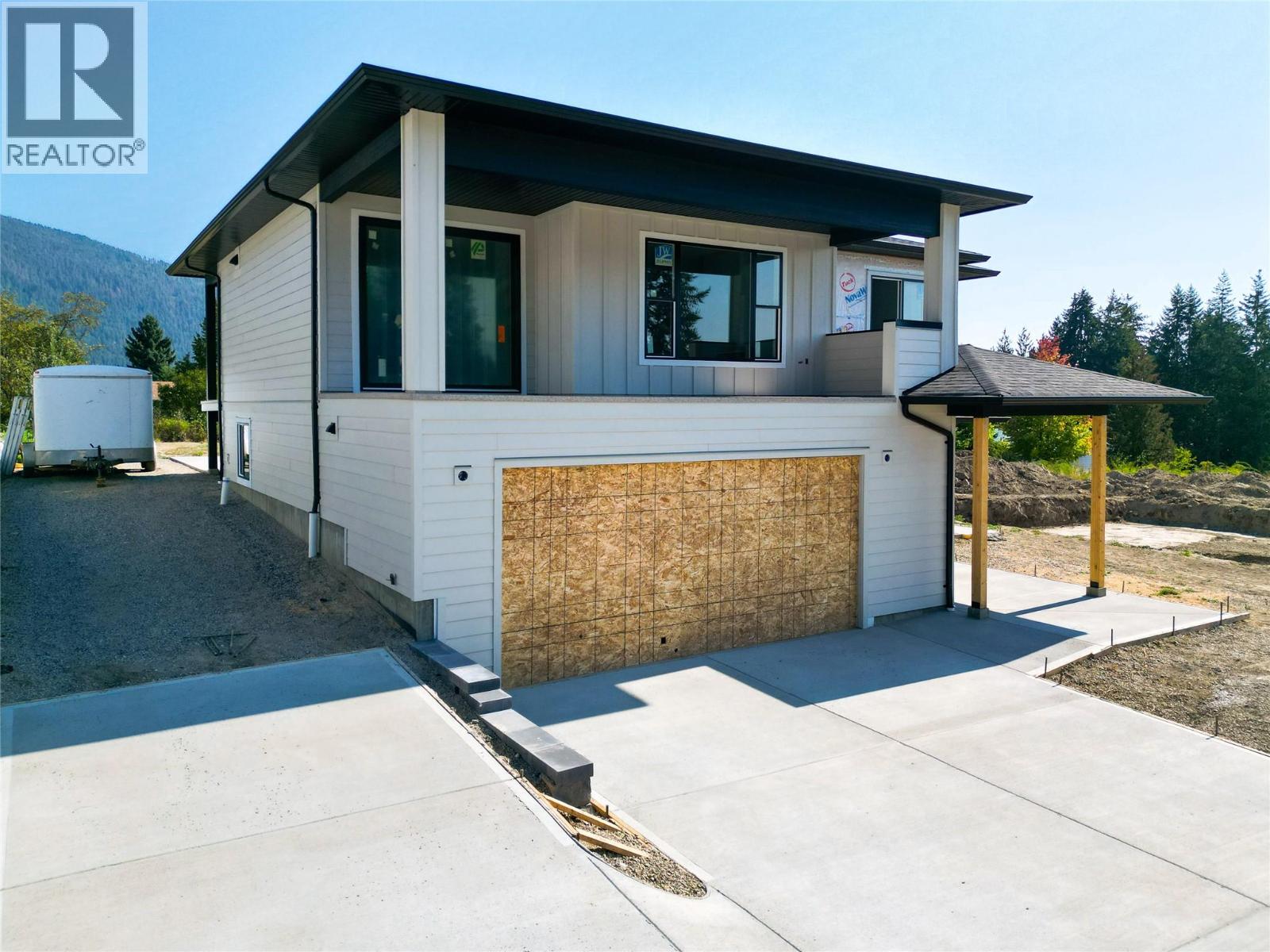 1770 35 Street Ne, Salmon Arm, British Columbia  V1E 1M9 - Photo 4 - 10363670