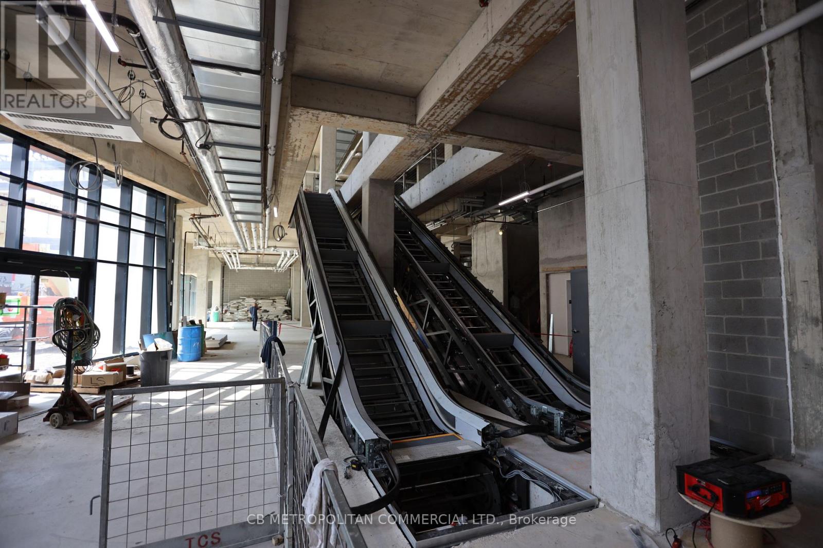 Upper Market - 5250 Yonge Street, Toronto (Willowdale West), Ontario  M2N 5P6 - Photo 14 - C12419140