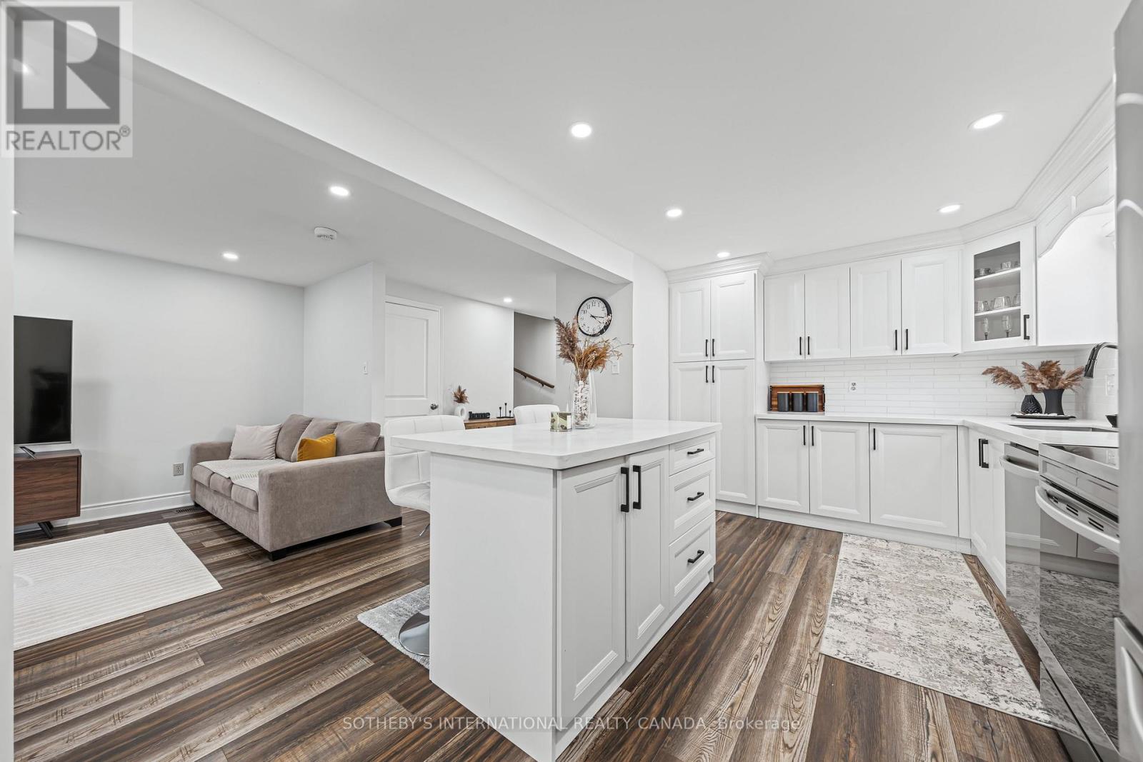 64 Glenbrook Crescent, Cambridge, Ontario  N1R 7Z2 - Photo 14 - X12419049