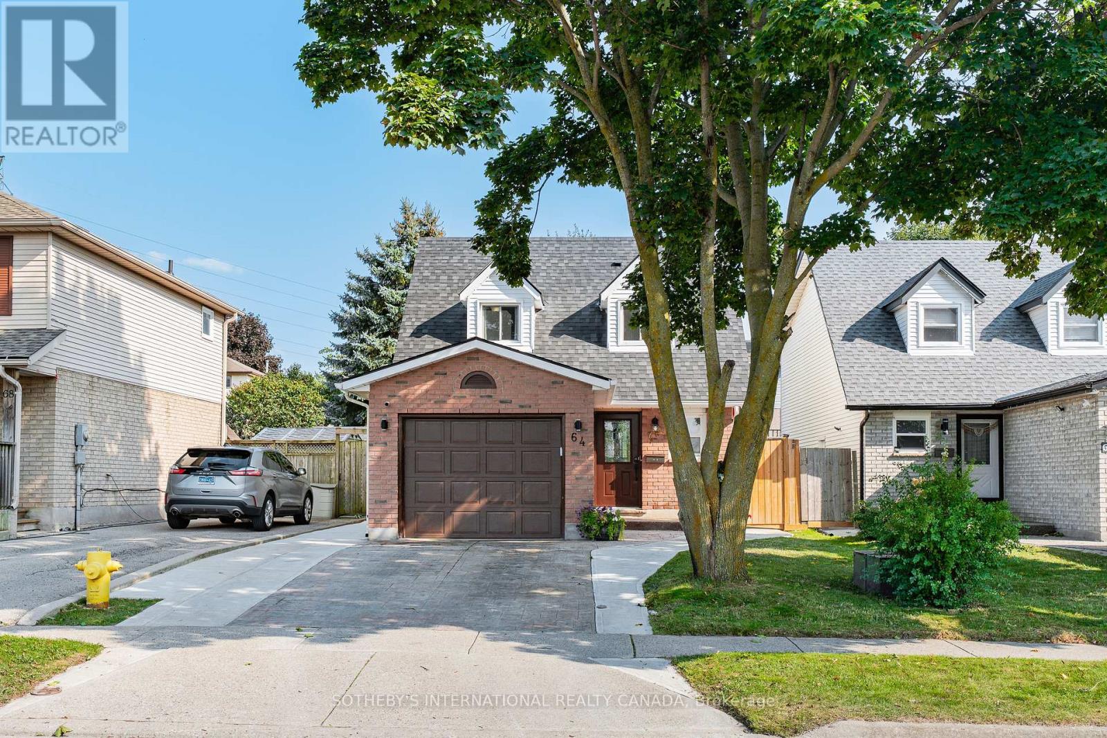 64 Glenbrook Crescent, Cambridge, Ontario  N1R 7Z2 - Photo 2 - X12419049