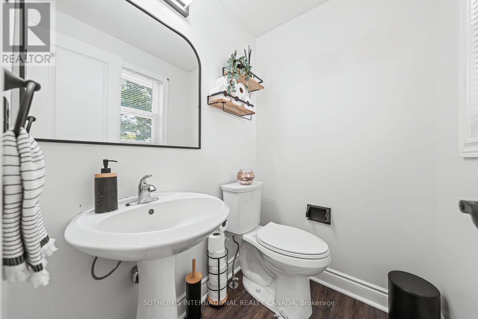 64 Glenbrook Crescent, Cambridge, Ontario  N1R 7Z2 - Photo 22 - X12419049