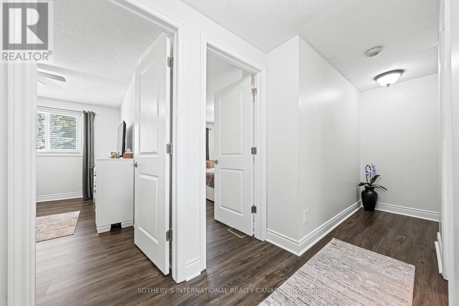 64 Glenbrook Crescent, Cambridge, Ontario  N1R 7Z2 - Photo 23 - X12419049