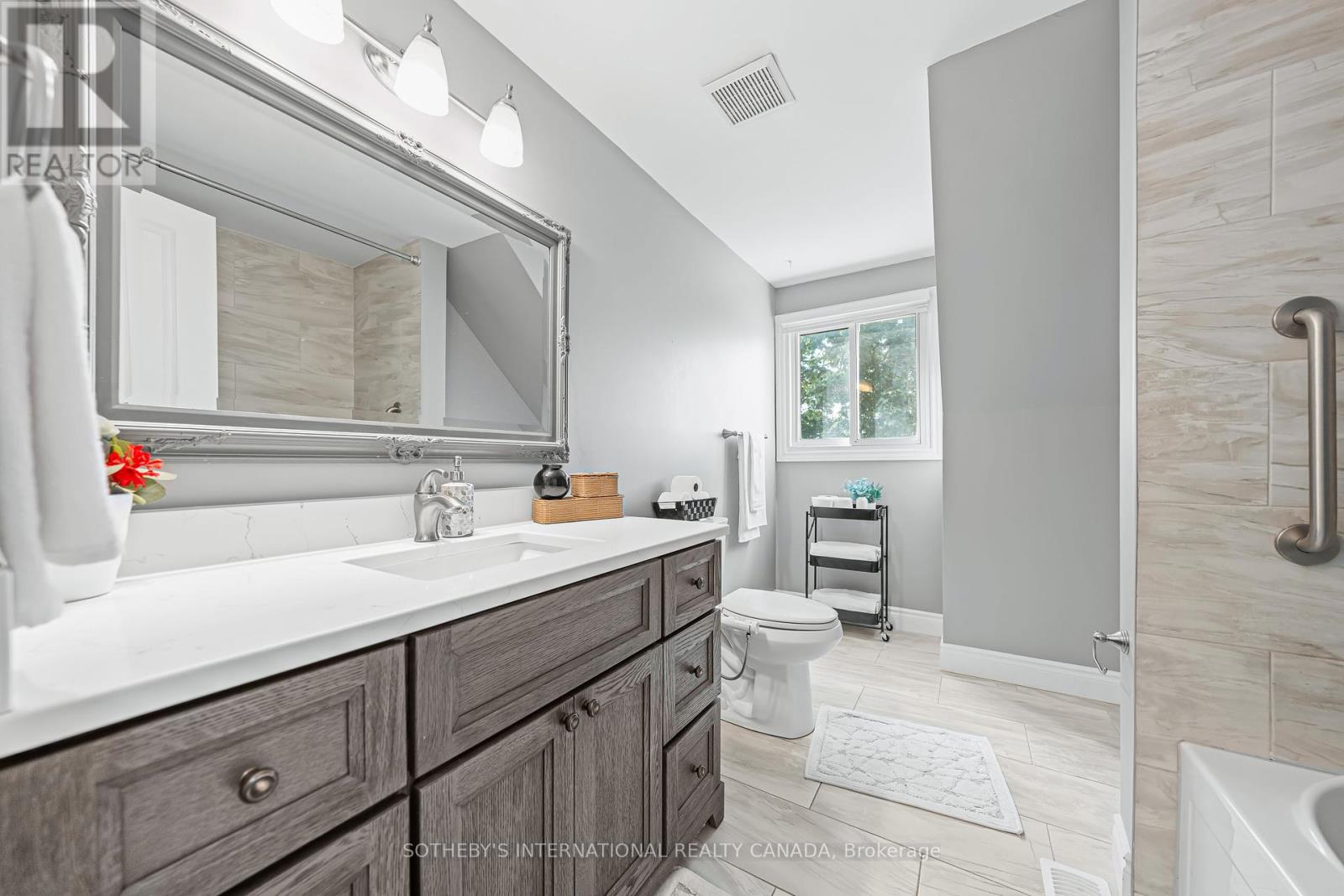 64 Glenbrook Crescent, Cambridge, Ontario  N1R 7Z2 - Photo 30 - X12419049