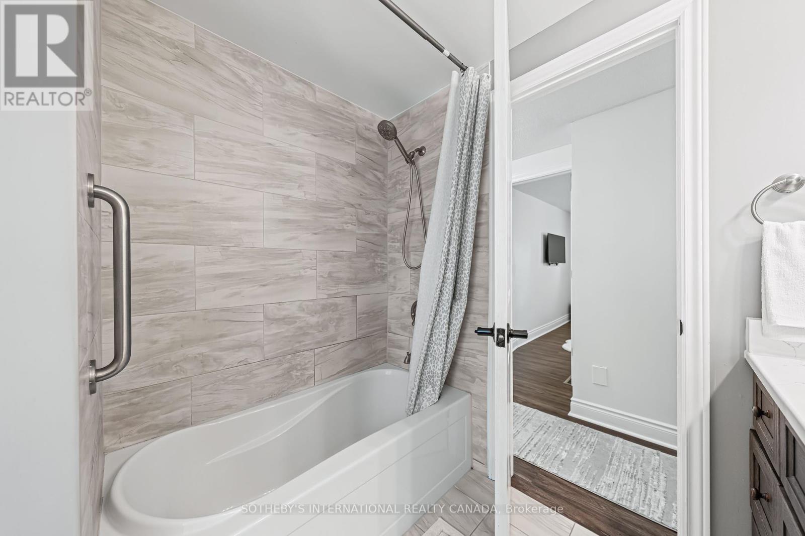 64 Glenbrook Crescent, Cambridge, Ontario  N1R 7Z2 - Photo 31 - X12419049