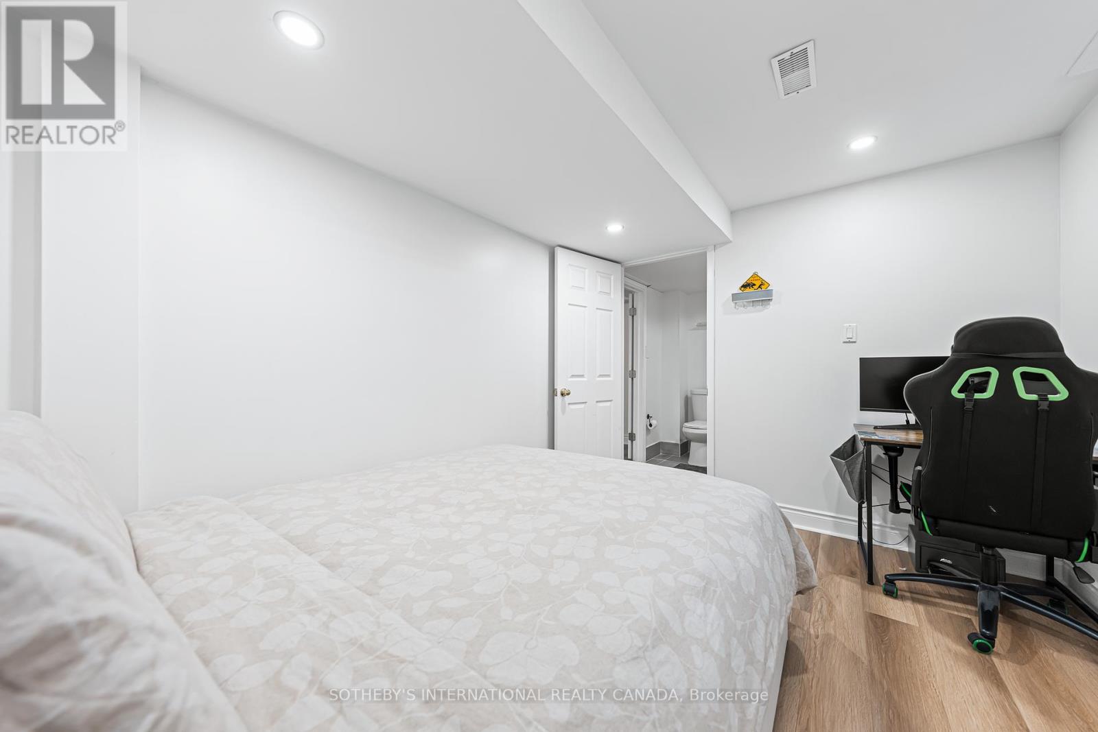 64 Glenbrook Crescent, Cambridge, Ontario  N1R 7Z2 - Photo 37 - X12419049