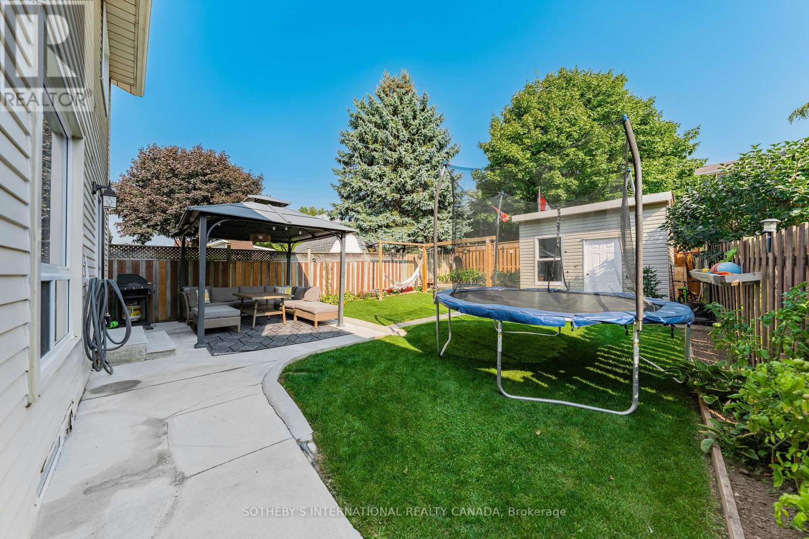 64 Glenbrook Crescent, Cambridge, Ontario  N1R 7Z2 - Photo 39 - X12419049