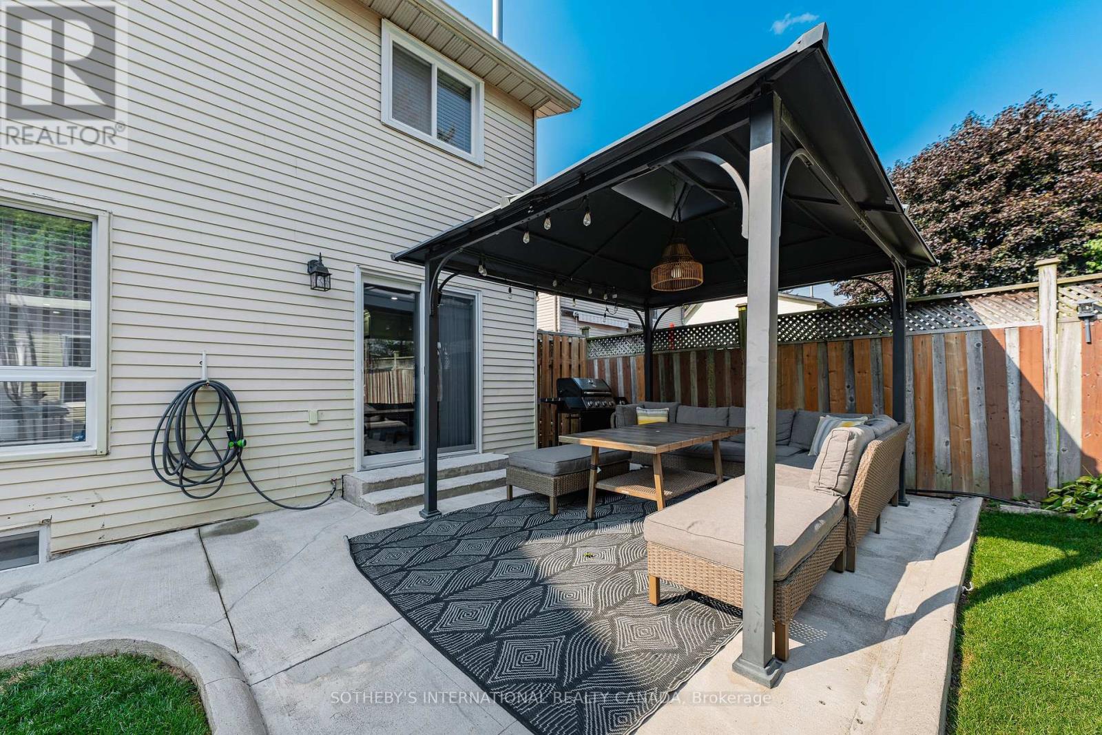64 Glenbrook Crescent, Cambridge, Ontario  N1R 7Z2 - Photo 40 - X12419049