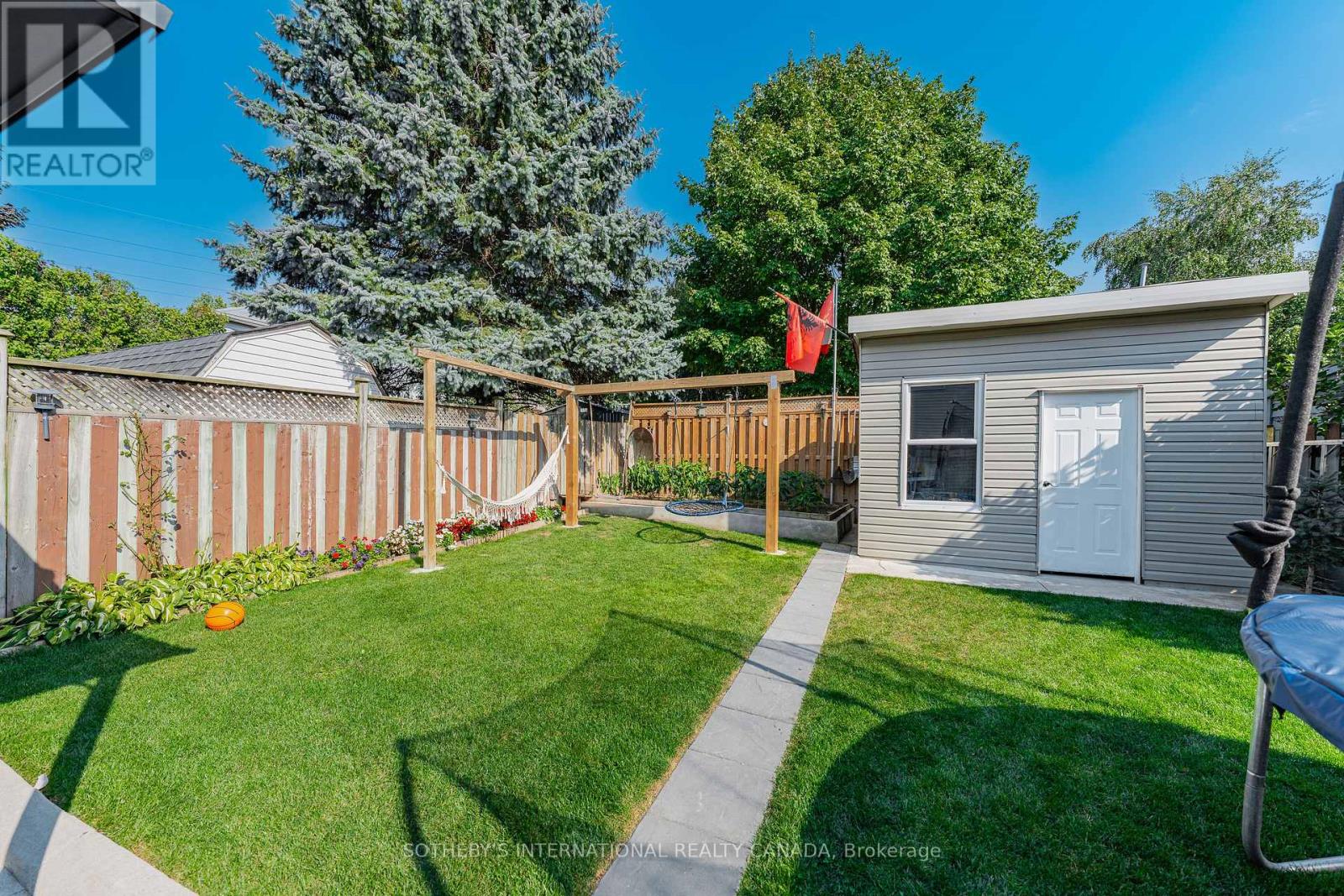 64 Glenbrook Crescent, Cambridge, Ontario  N1R 7Z2 - Photo 42 - X12419049