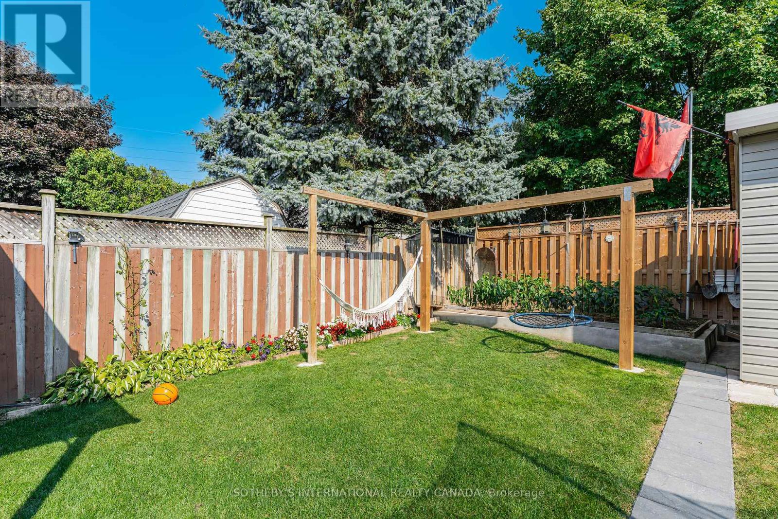 64 Glenbrook Crescent, Cambridge, Ontario  N1R 7Z2 - Photo 43 - X12419049