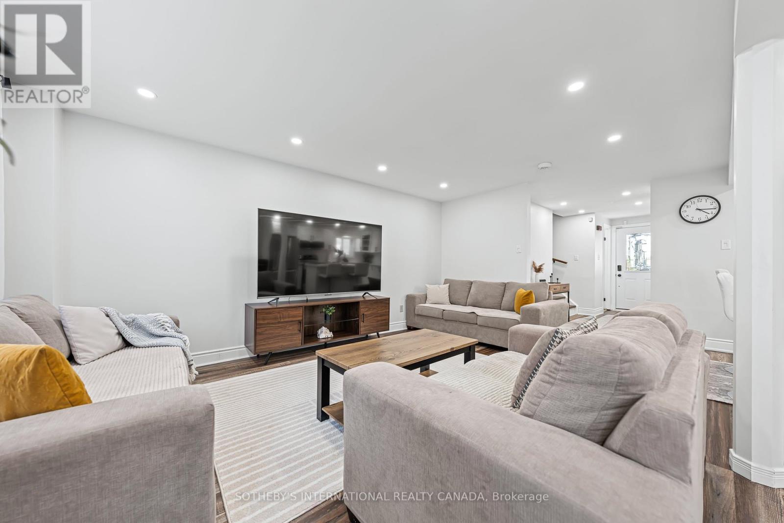 64 Glenbrook Crescent, Cambridge, Ontario  N1R 7Z2 - Photo 7 - X12419049