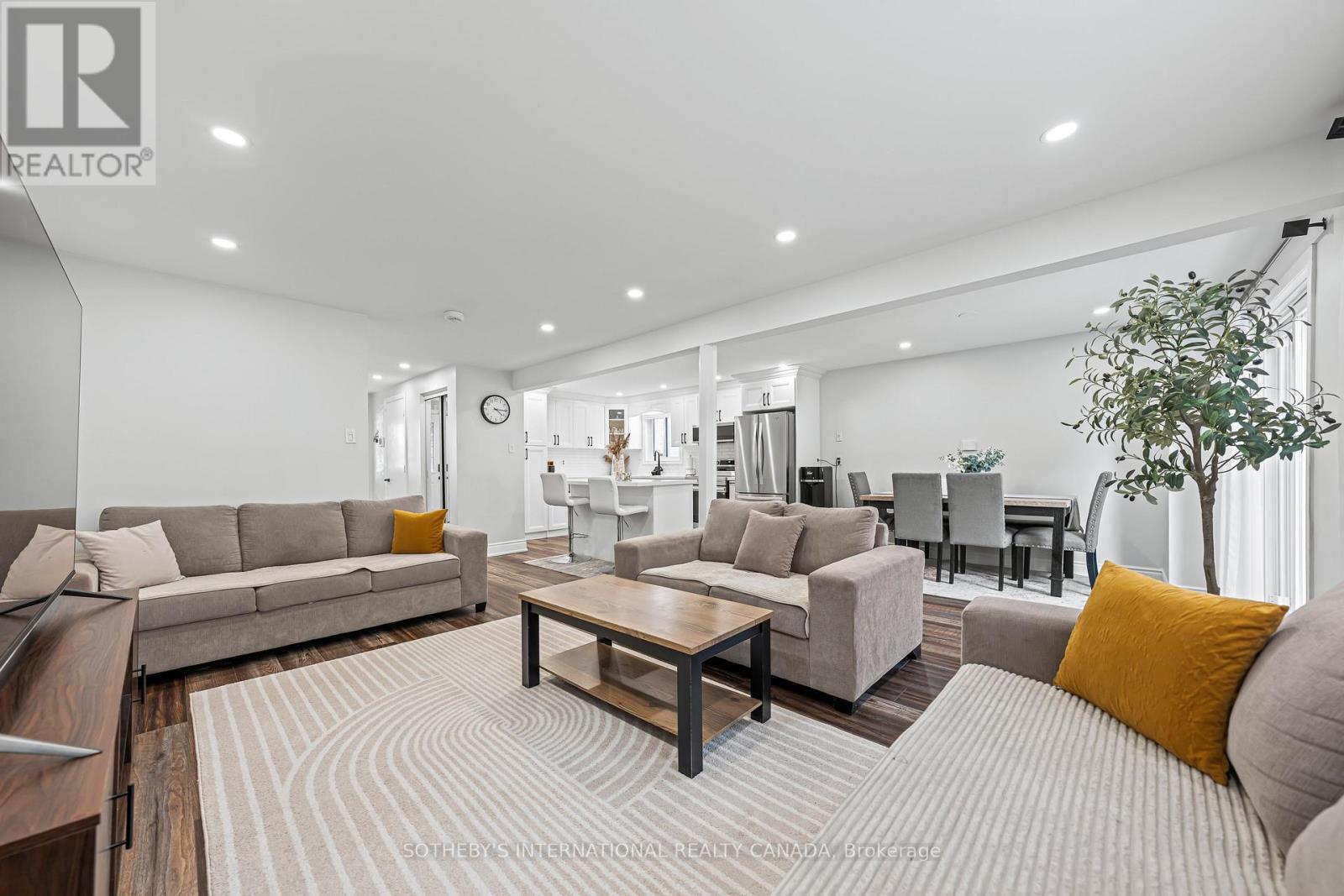 64 Glenbrook Crescent, Cambridge, Ontario  N1R 7Z2 - Photo 8 - X12419049