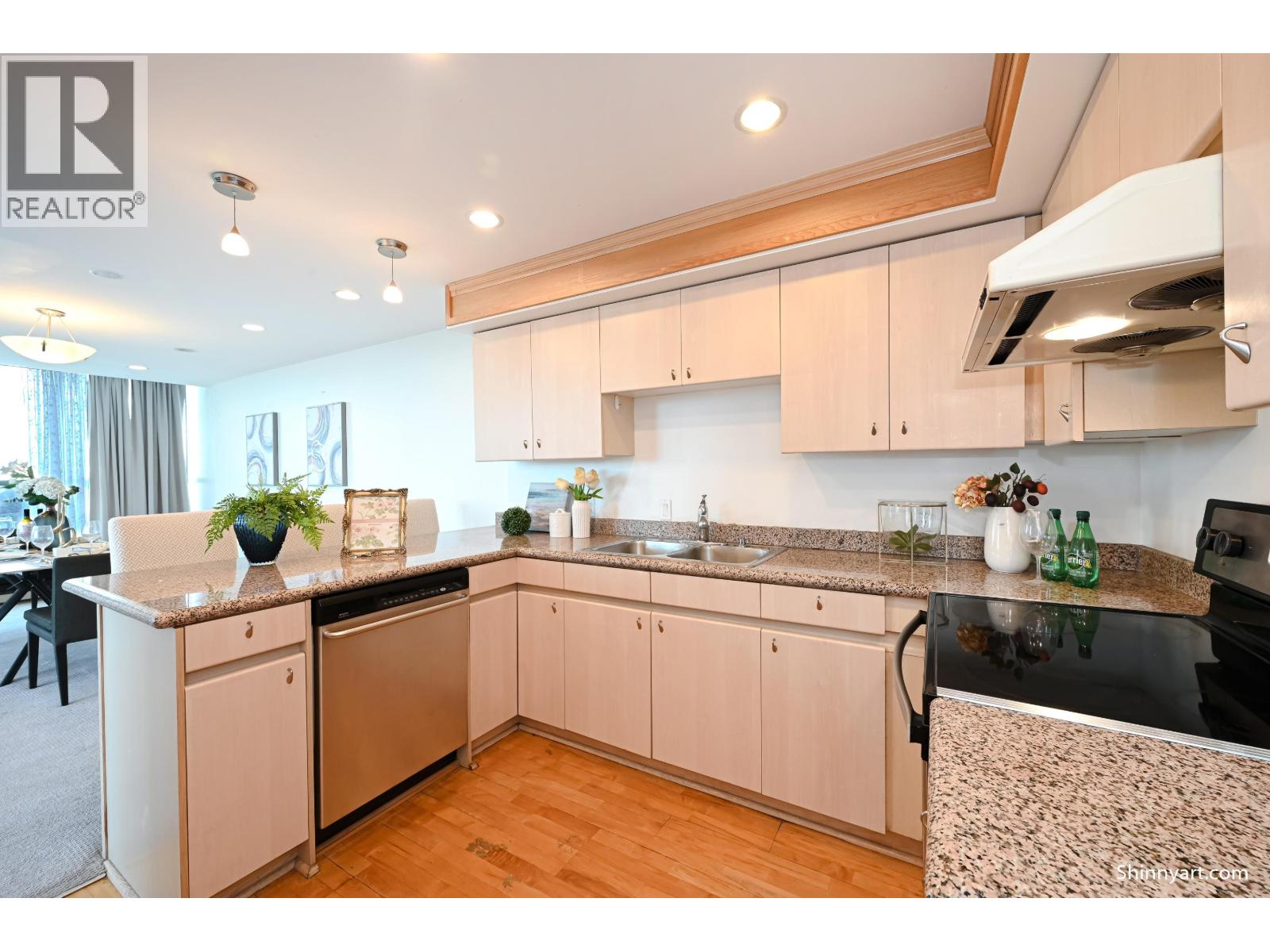 1604 8811 Lansdowne Road, Richmond, British Columbia  V6X 3T4 - Photo 4 - R3050404