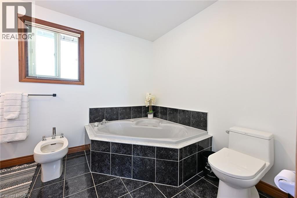 95 Gatestone Drive, Hamilton, Ontario  L8J 2V1 - Photo 26 - 40765088
