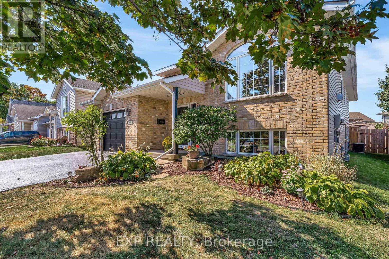 130 Finch Drive, Belleville (Belleville Ward), Ontario  K8P 5L4 - Photo 3 - X12419260