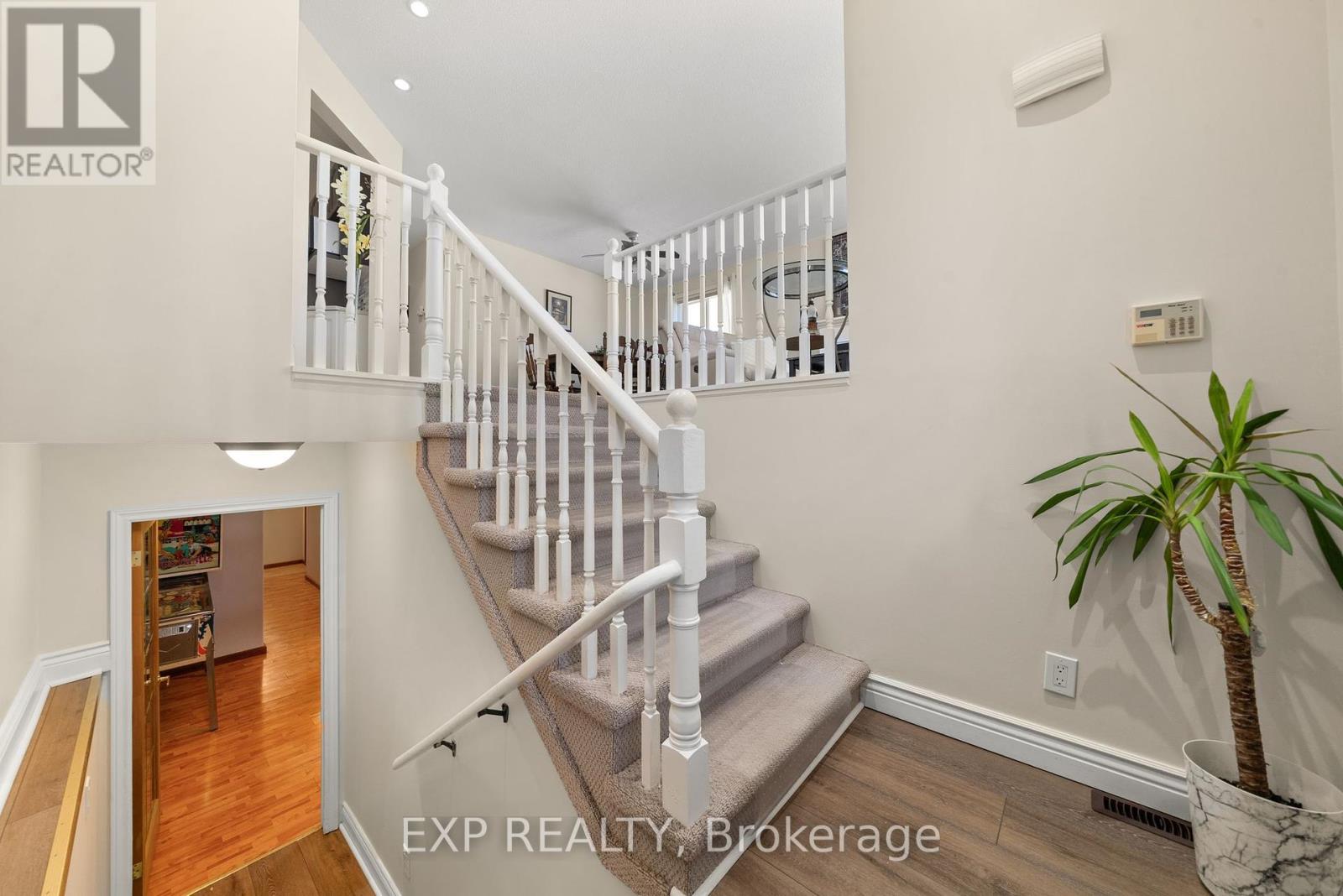 130 Finch Drive, Belleville (Belleville Ward), Ontario  K8P 5L4 - Photo 5 - X12419260
