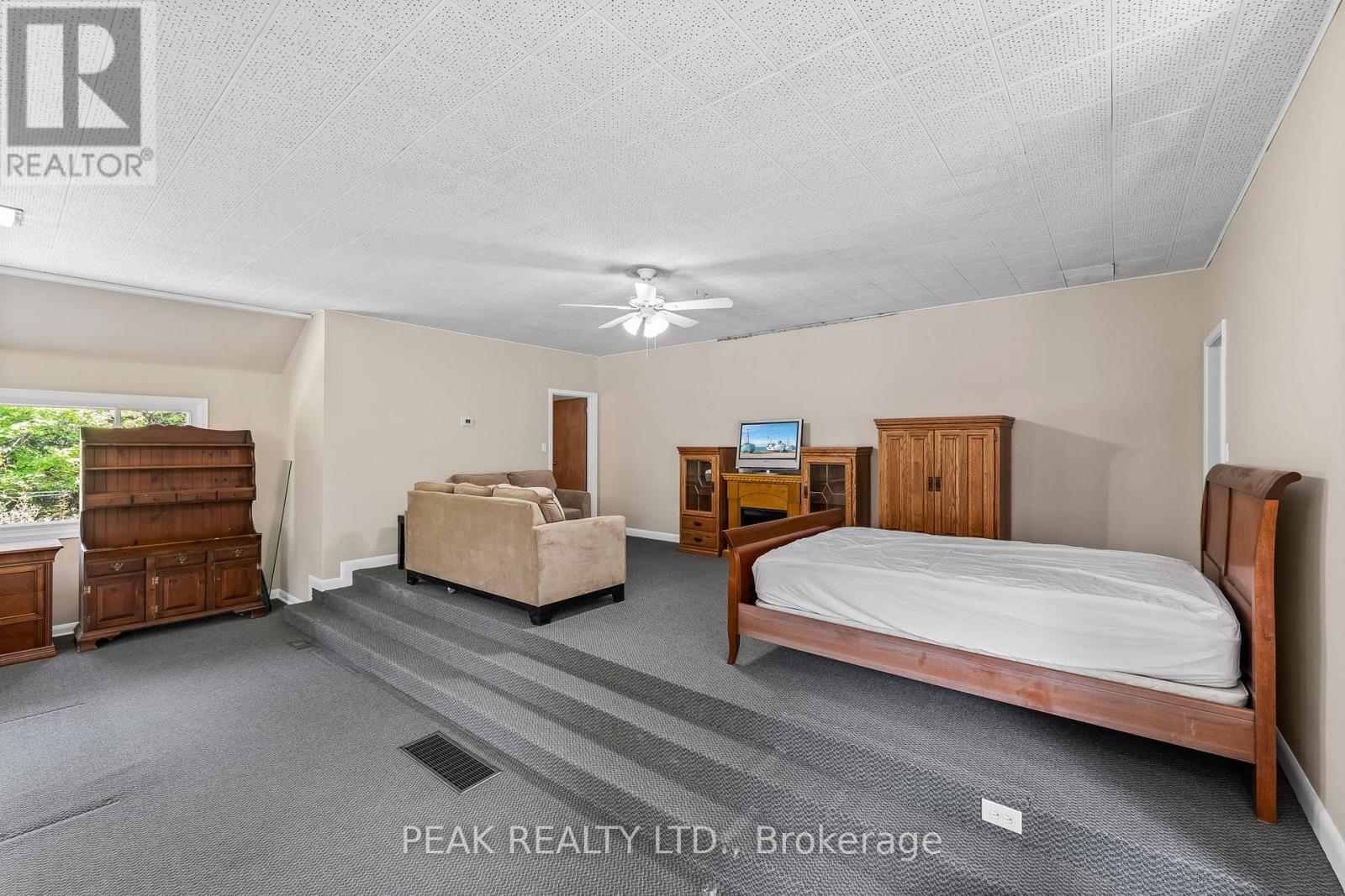 1812 Frontenac Road, Greater Madawaska, Ontario  K0J 2R0 - Photo 16 - X12419296