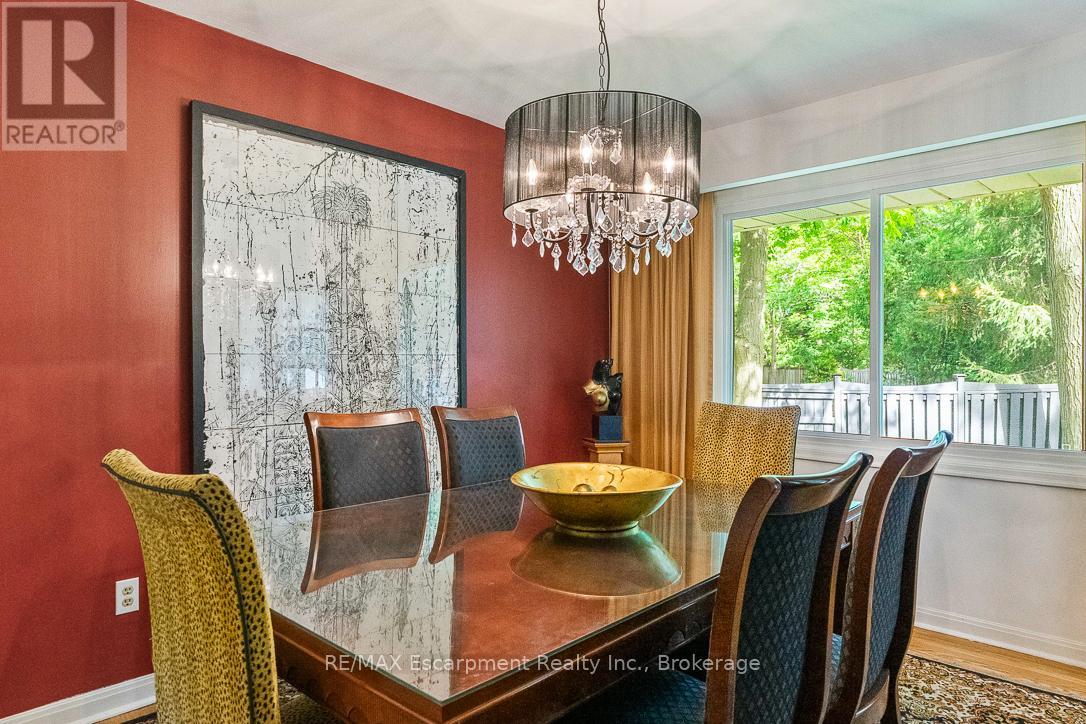 1373 Queen Victoria Avenue, Mississauga, Ontario  L5H 3H2 - Photo 7 - W12378143