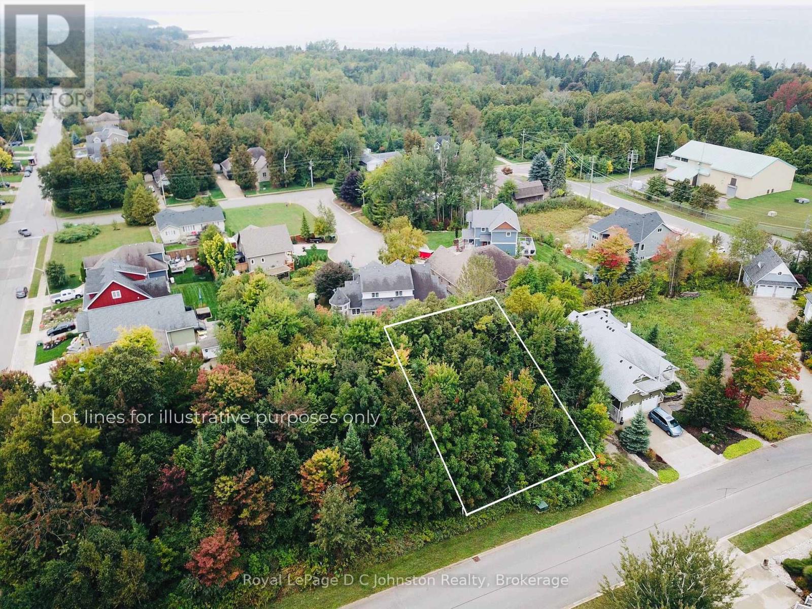 265 Emerald Drive, Saugeen Shores, Ontario  N0H 2L0 - Photo 4 - X12418999