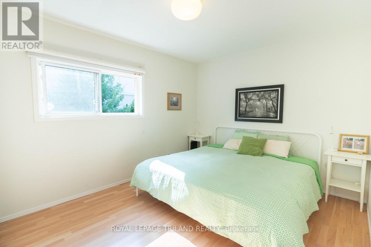 225 Wellington Street, London East, Ontario  N6B 2L2 - Photo 10 - X12419372