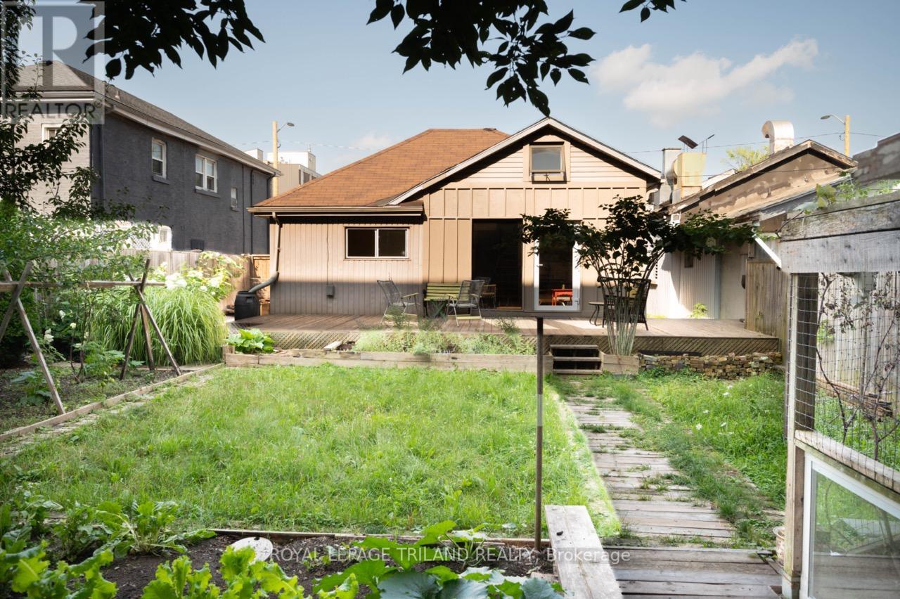 225 Wellington Street, London East, Ontario  N6B 2L2 - Photo 35 - X12419372