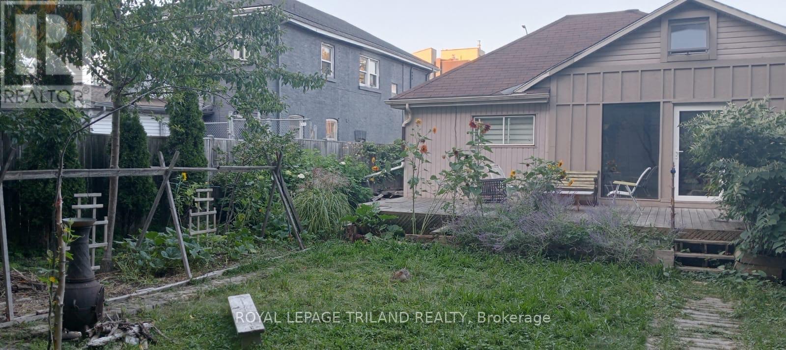 225 Wellington Street, London East, Ontario  N6B 2L2 - Photo 39 - X12419372