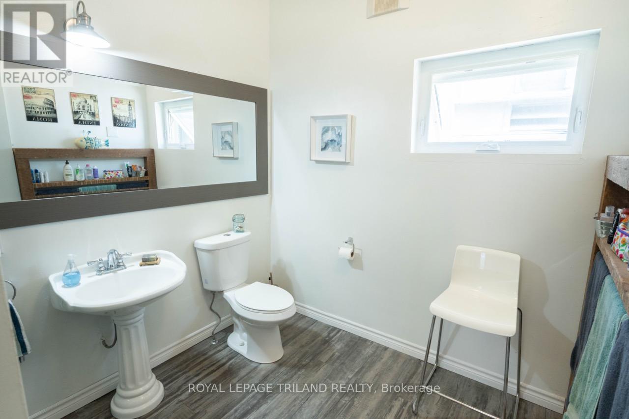 225 Wellington Street, London East, Ontario  N6B 2L2 - Photo 8 - X12419372