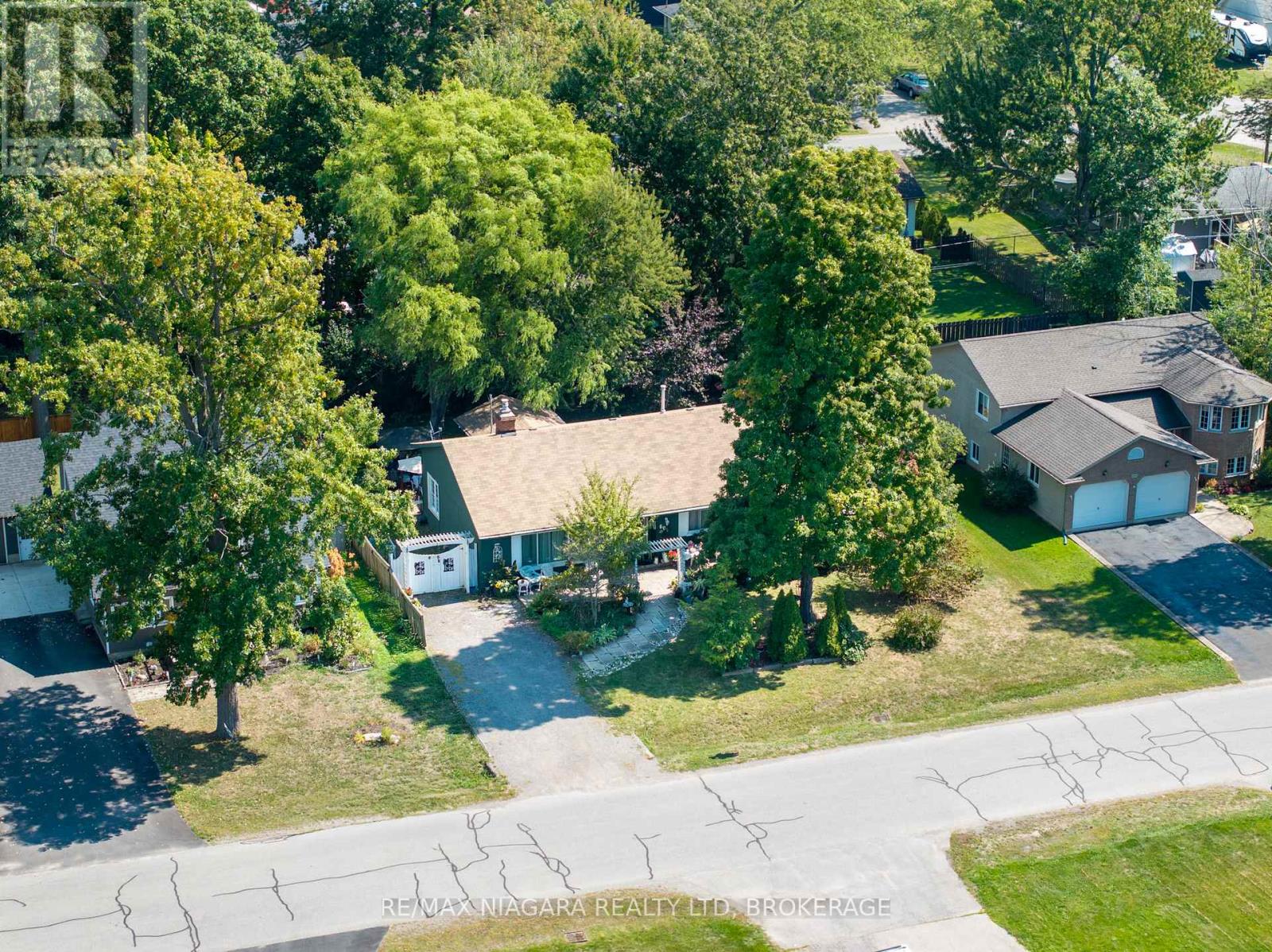 600 Lakeview Road, Fort Erie, Ontario  L2A 4W7 - Photo 12 - X12415840
