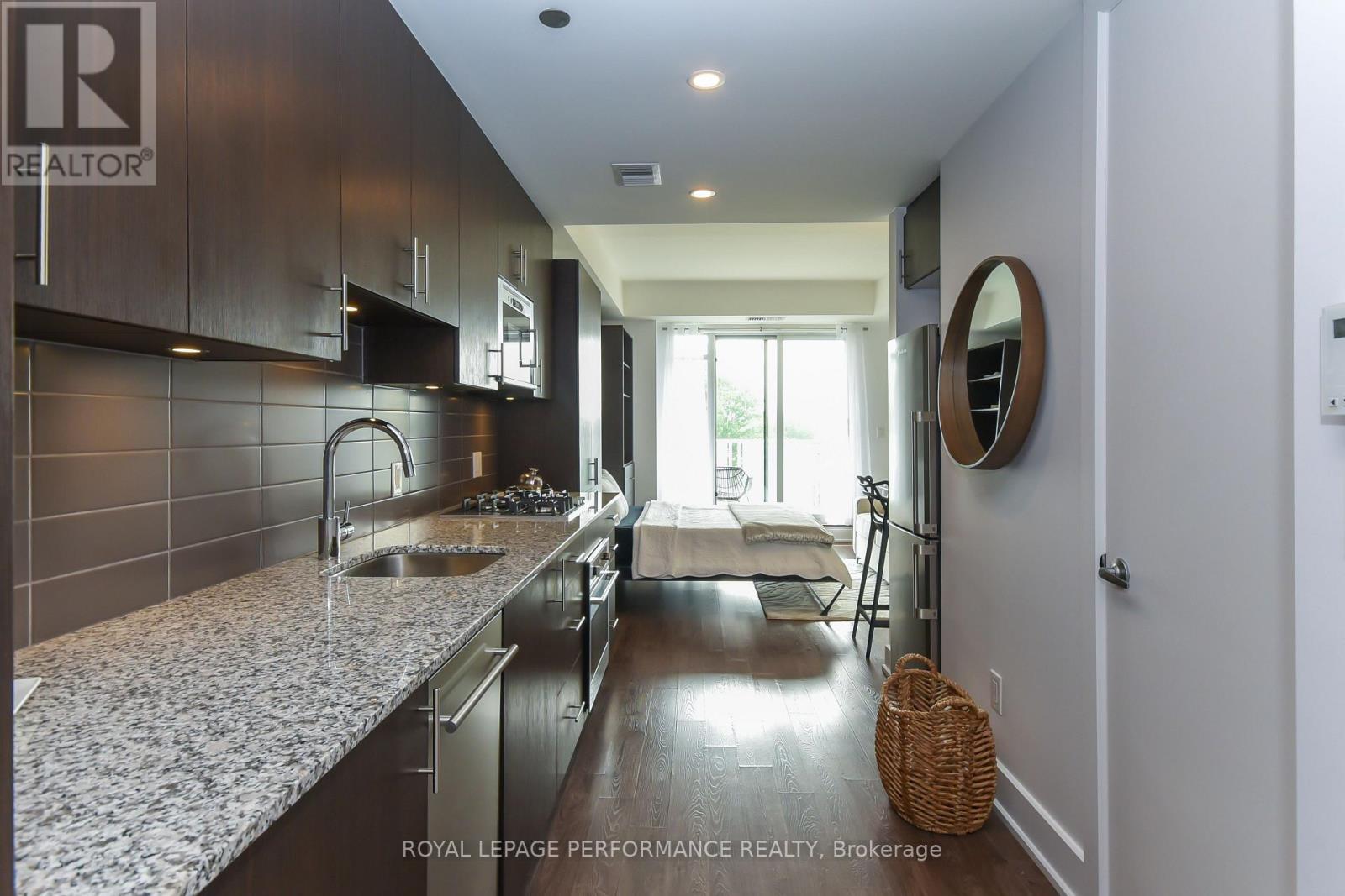 309a - 7 Marquette Avenue, Ottawa, Ontario  K1L 8A7 - Photo 13 - X12419312