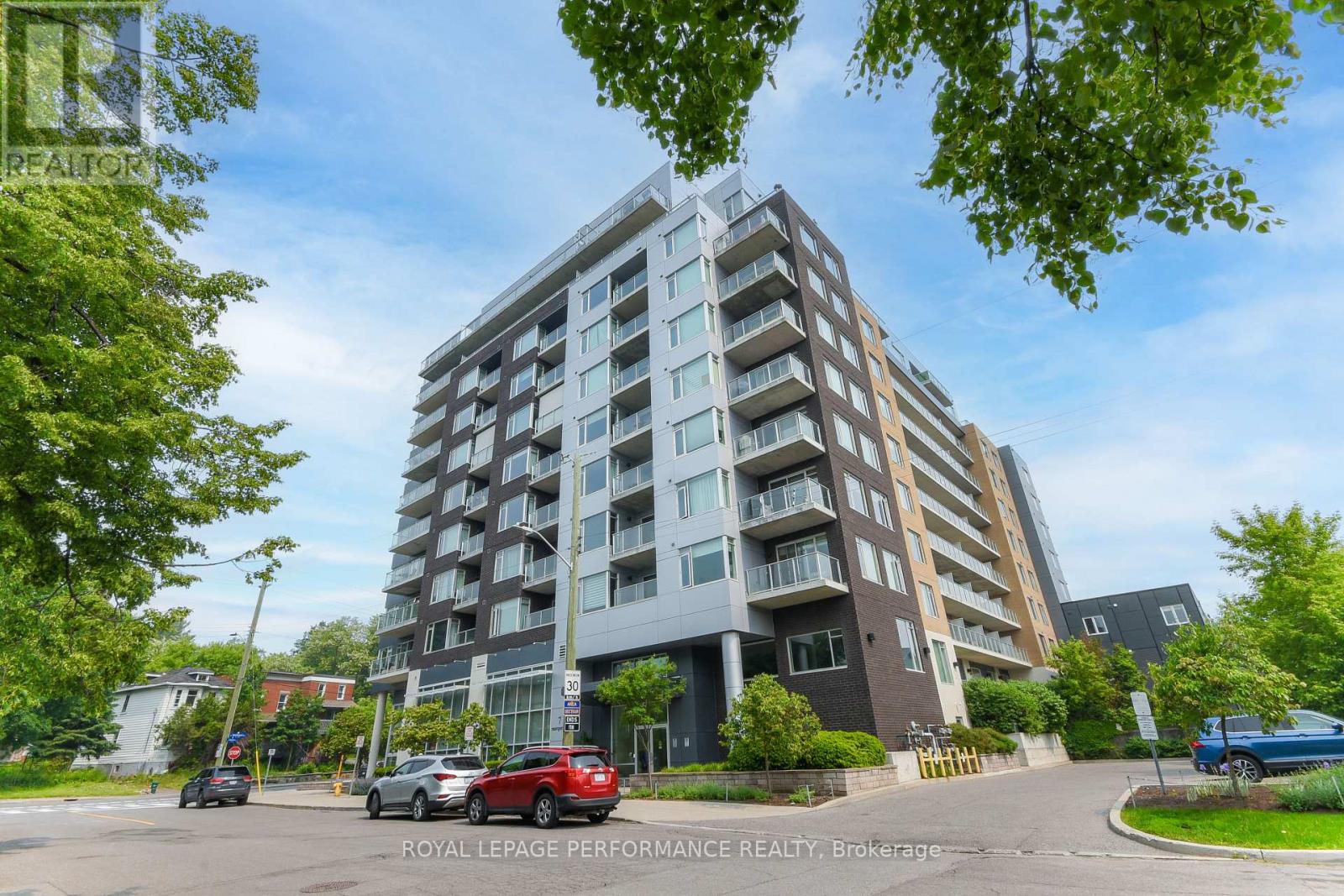 309a - 7 Marquette Avenue, Ottawa, Ontario  K1L 8A7 - Photo 2 - X12419312