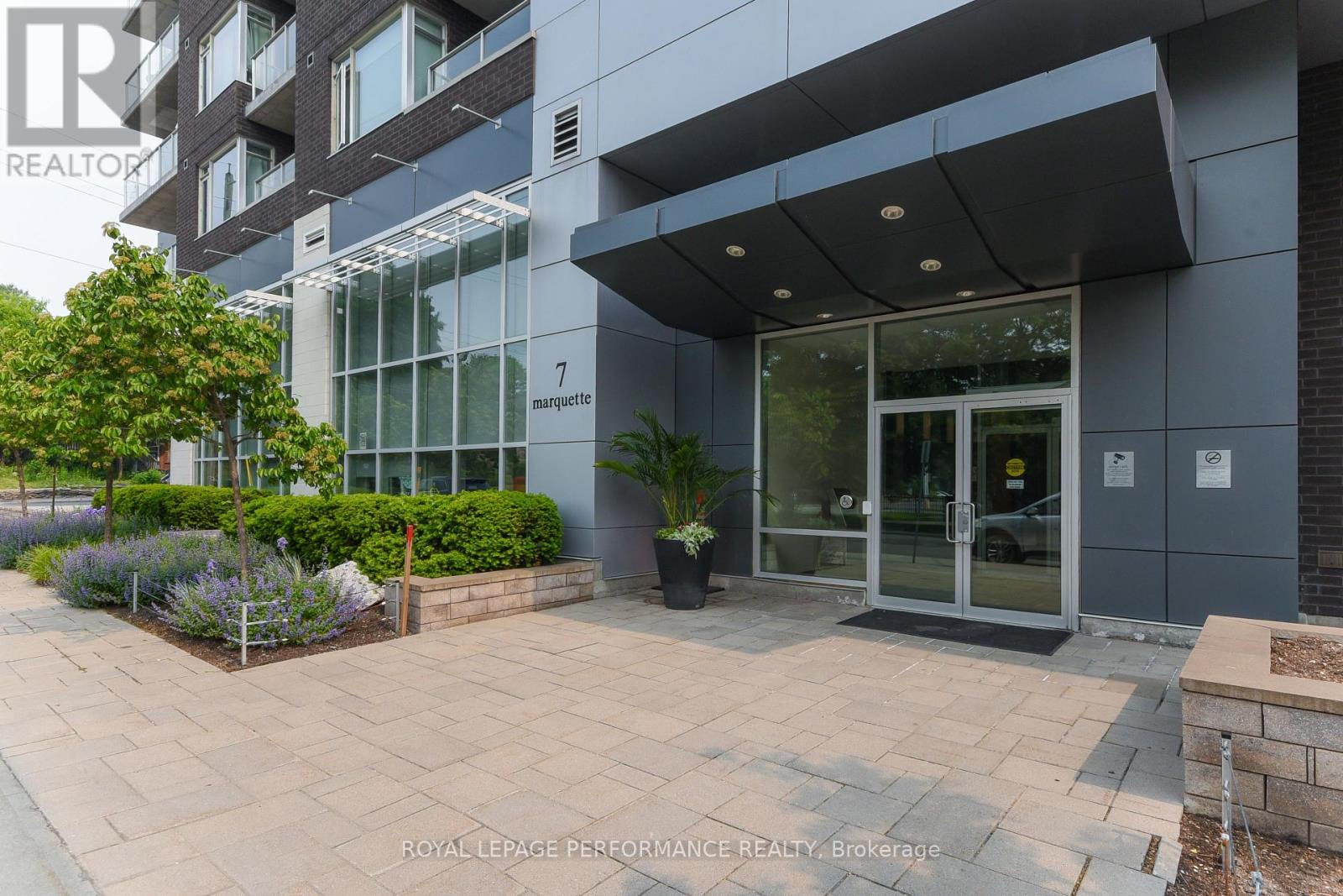309a - 7 Marquette Avenue, Ottawa, Ontario  K1L 8A7 - Photo 3 - X12419312