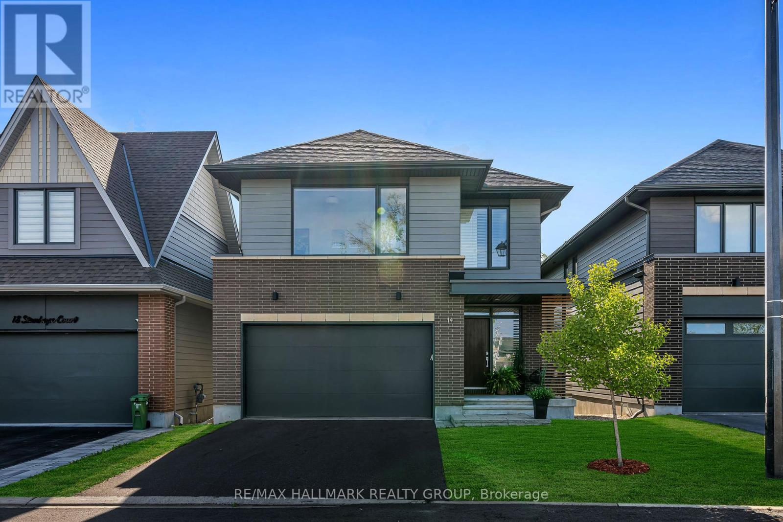 14 STANHOPE COURT, Ottawa, Ontario