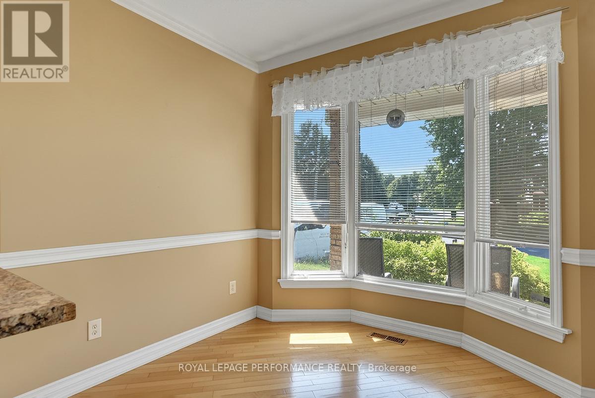 1815 Belval Crescent, Ottawa, Ontario  K1C 6J3 - Photo 10 - X12419369