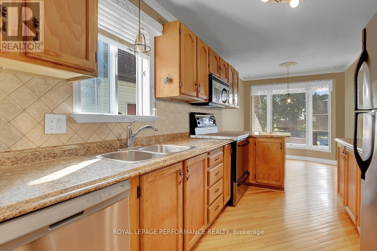 1815 Belval Crescent, Ottawa, Ontario  K1C 6J3 - Photo 7 - X12419369