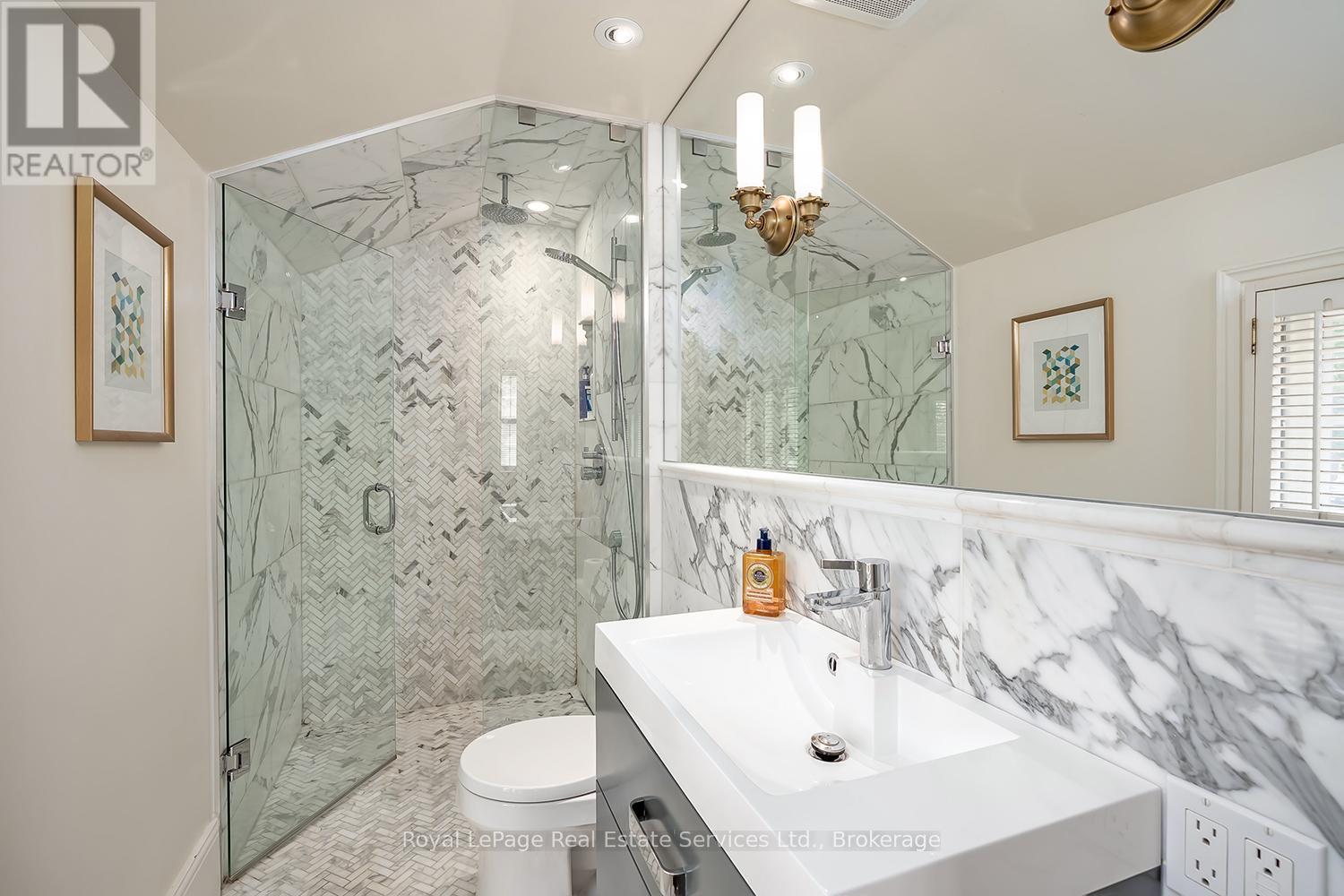53 Thomas Street, Oakville, Ontario  L6J 3A2 - Photo 32 - W12419345