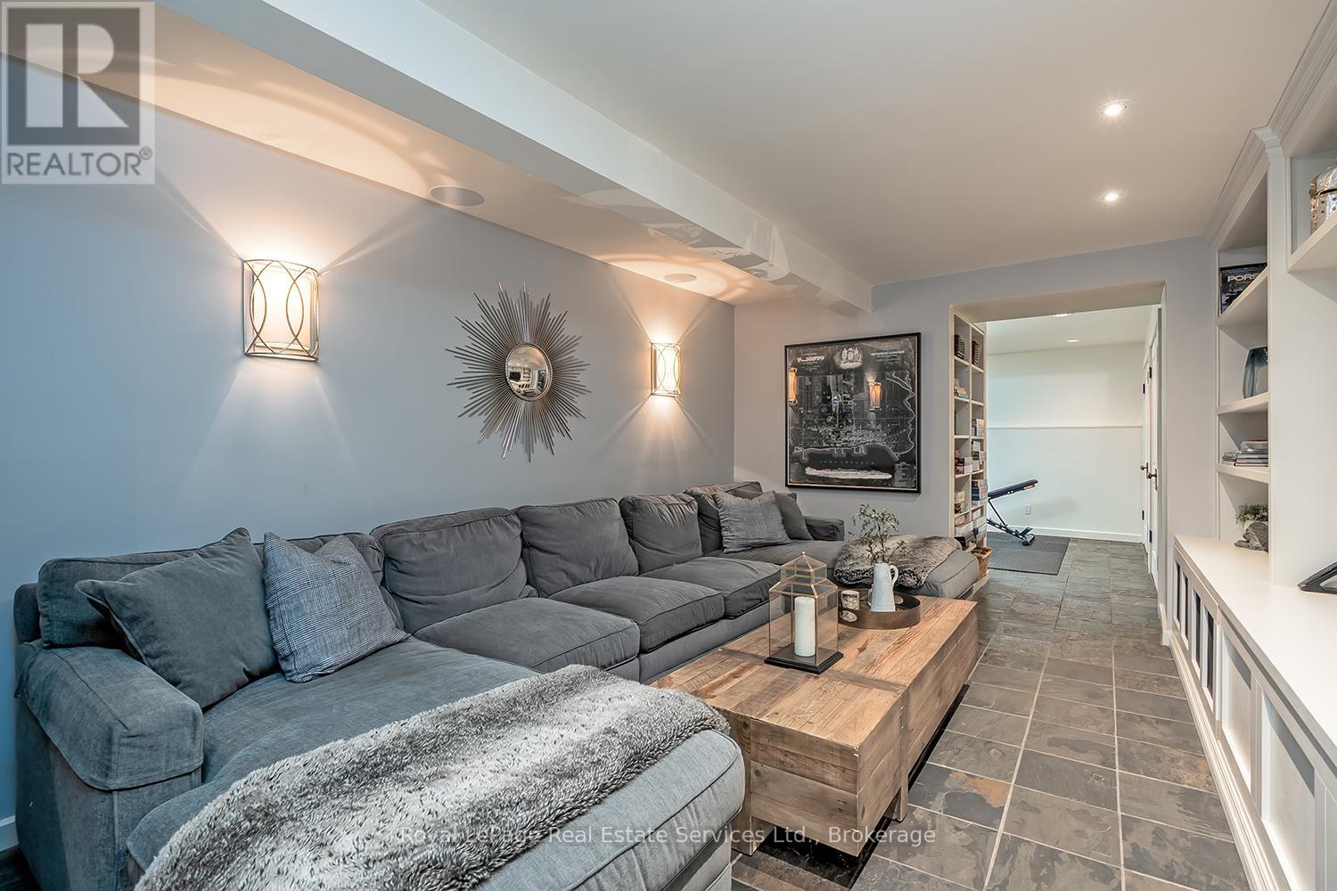 53 Thomas Street, Oakville, Ontario  L6J 3A2 - Photo 39 - W12419345