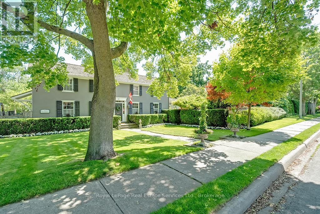 53 Thomas Street, Oakville, Ontario  L6J 3A2 - Photo 6 - W12419345