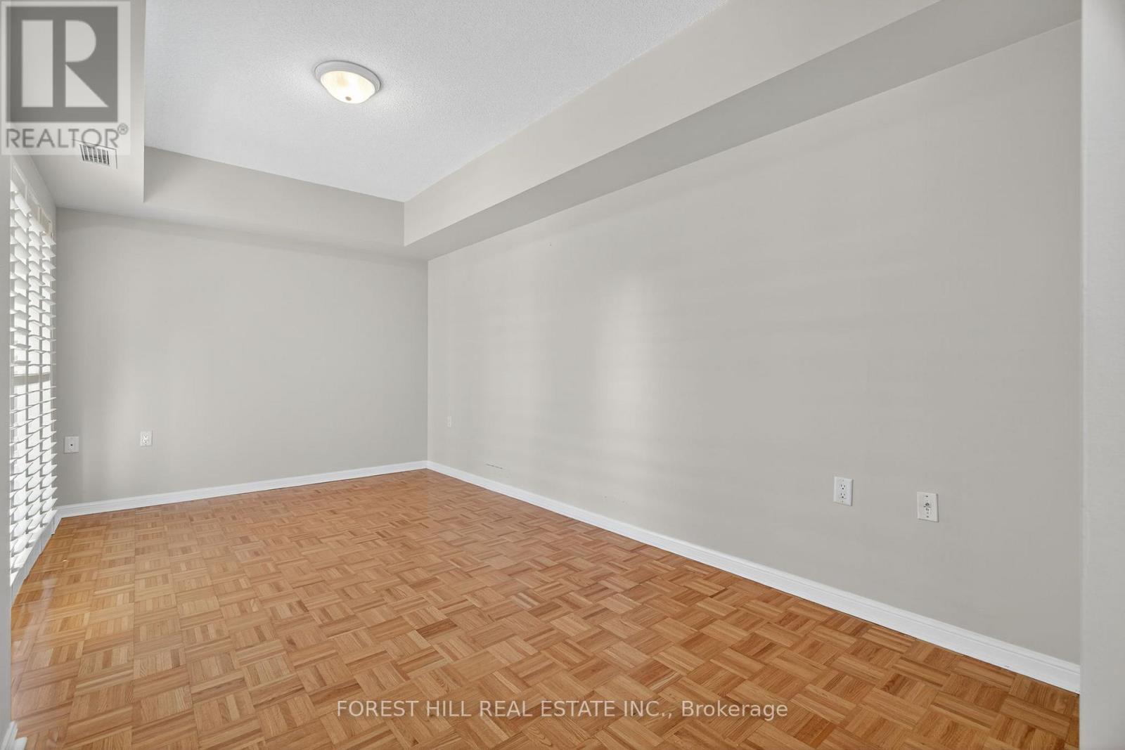 115 - 2500 Rutherford Road, Vaughan, Ontario  L4K 5N7 - Photo 13 - N12419138