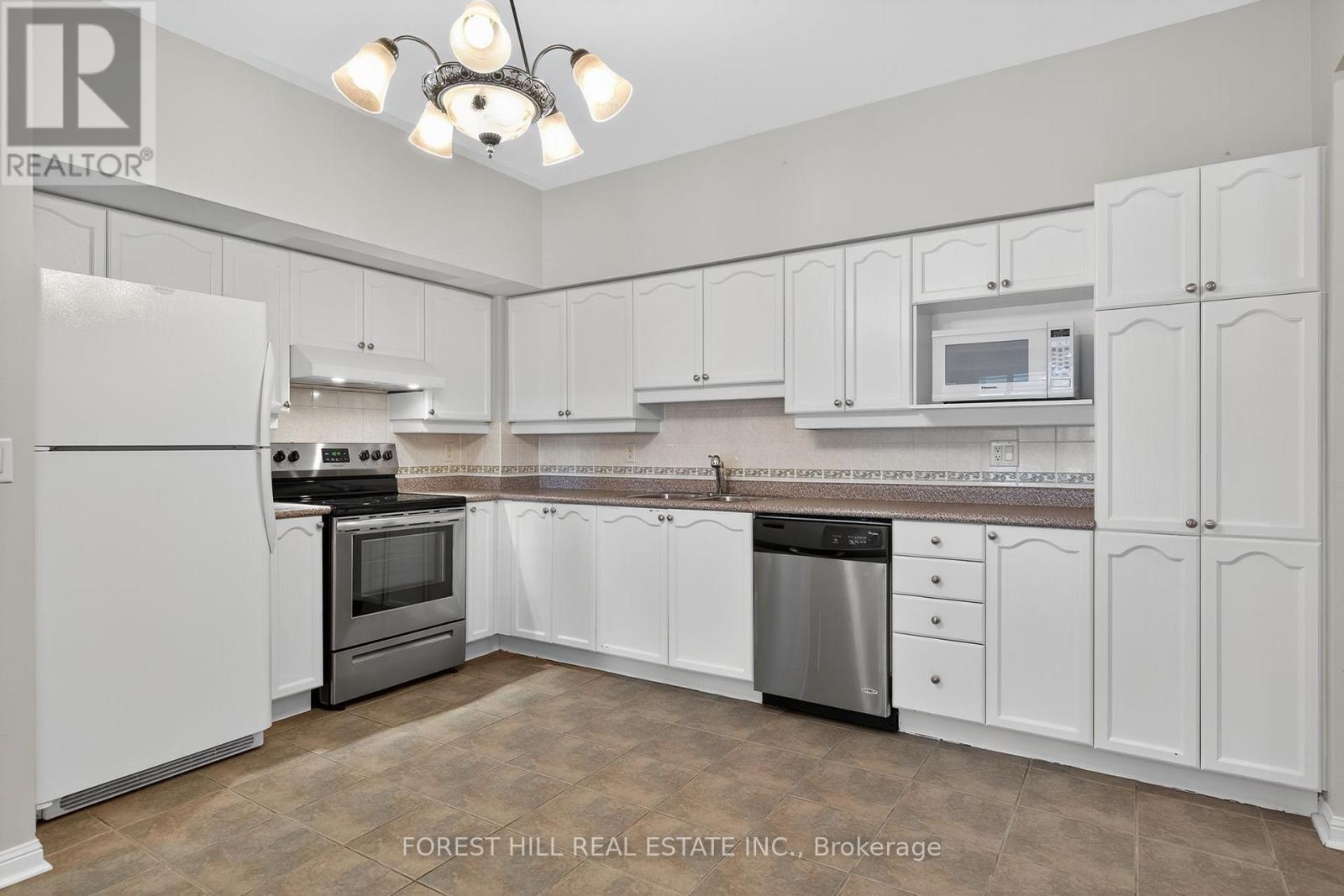 115 - 2500 Rutherford Road, Vaughan, Ontario  L4K 5N7 - Photo 4 - N12419138