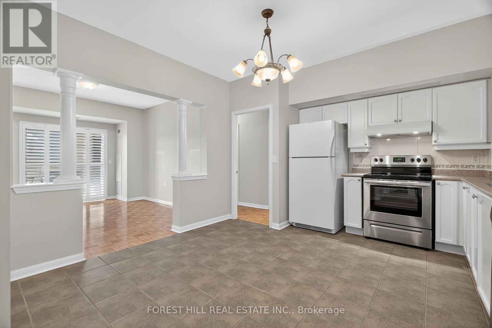 115 - 2500 Rutherford Road, Vaughan, Ontario  L4K 5N7 - Photo 5 - N12419138