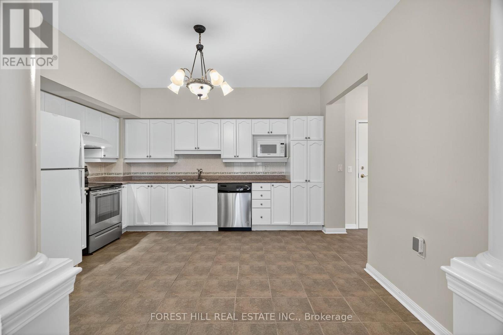 115 - 2500 Rutherford Road, Vaughan, Ontario  L4K 5N7 - Photo 6 - N12419138