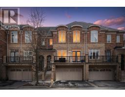 118 CHAPMAN COURT, Aurora, Ontario