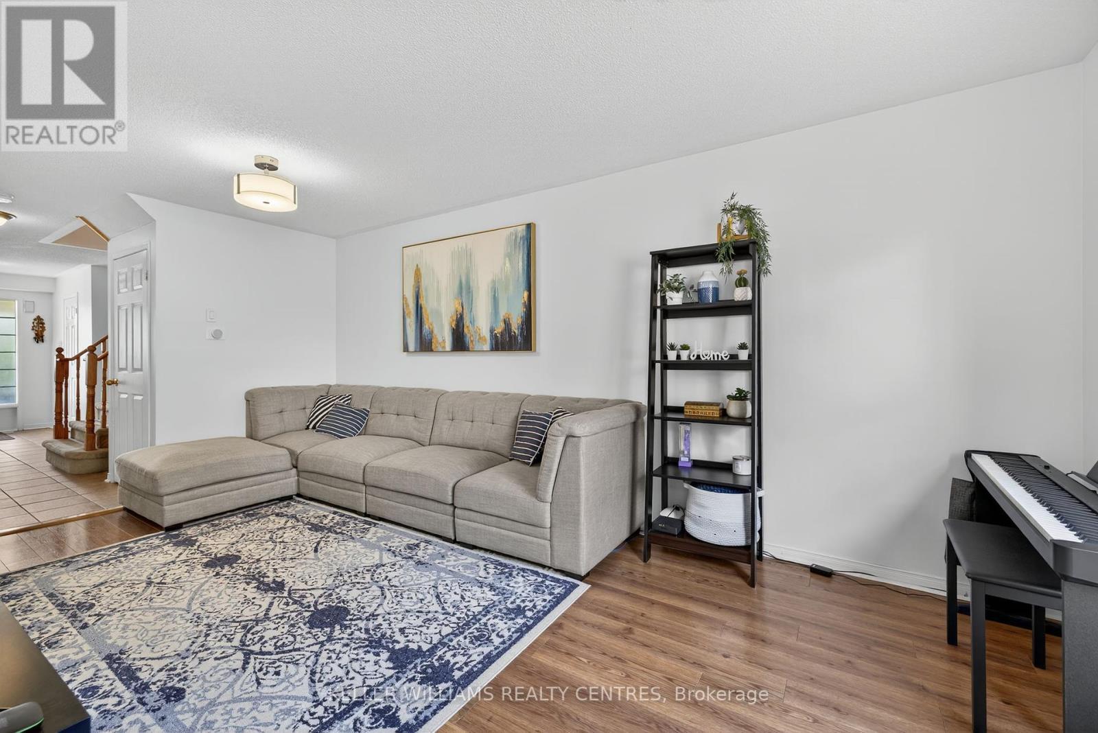 70 Burgess Crescent, Newmarket, Ontario  L3X 2T7 - Photo 9 - N12419159