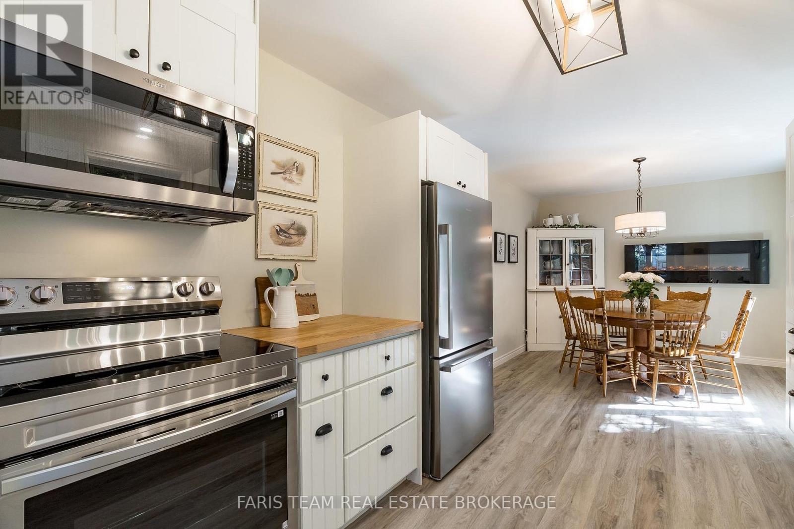 1089 Spruce Road, Innisfil, Ontario  L0L 1C0 - Photo 10 - N12419208
